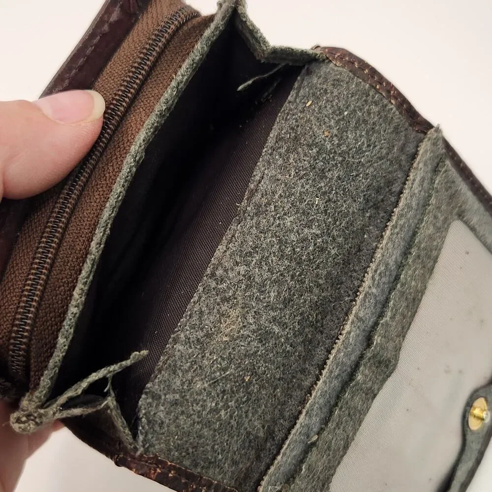 Vintage Women’s Folding Brown Leather Wallet Hand-Tooled Floral Coin ID Holder